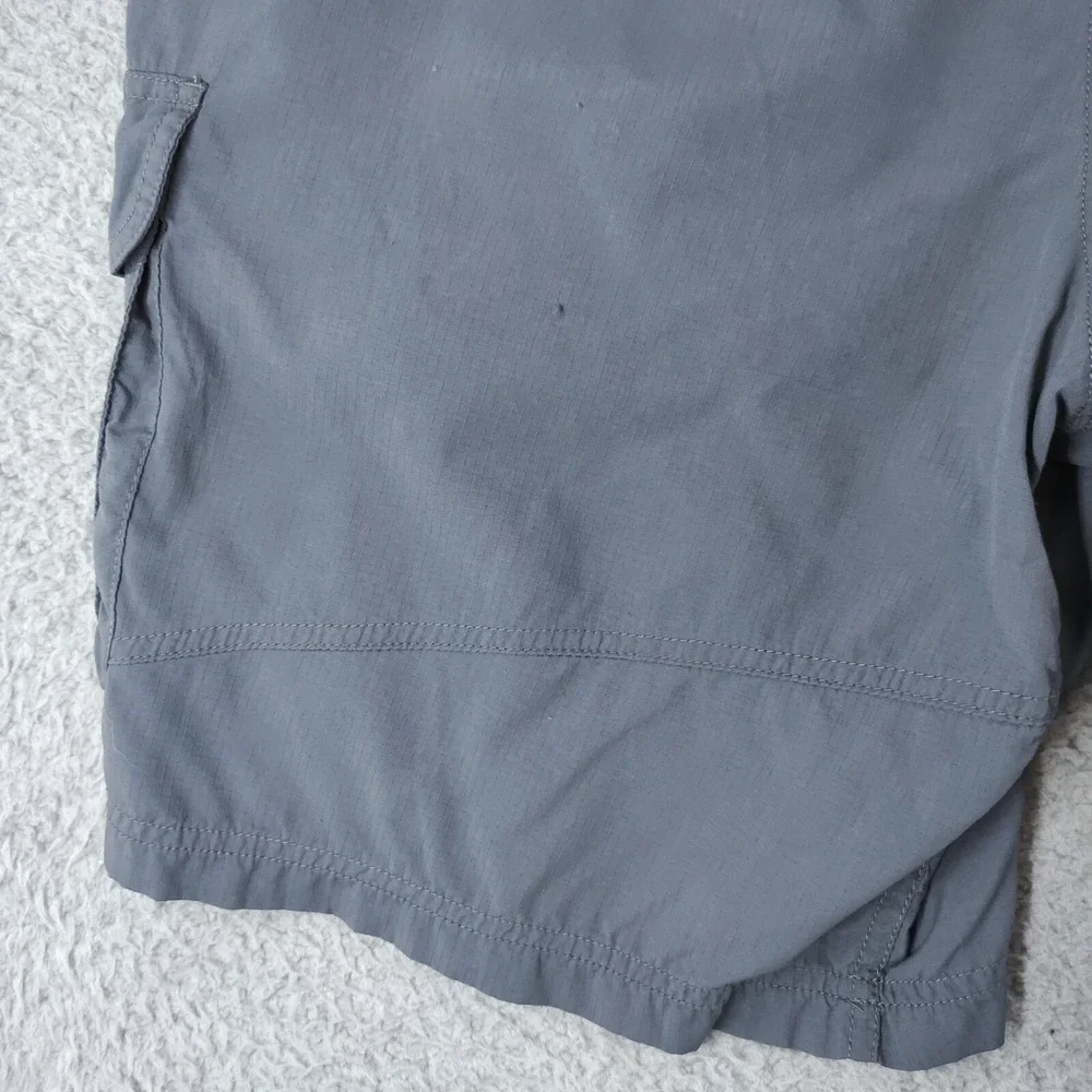 Vintage Columbia Shorts Mens M Gray GRT Omni Dry Cargo Pockets Packable Trekking